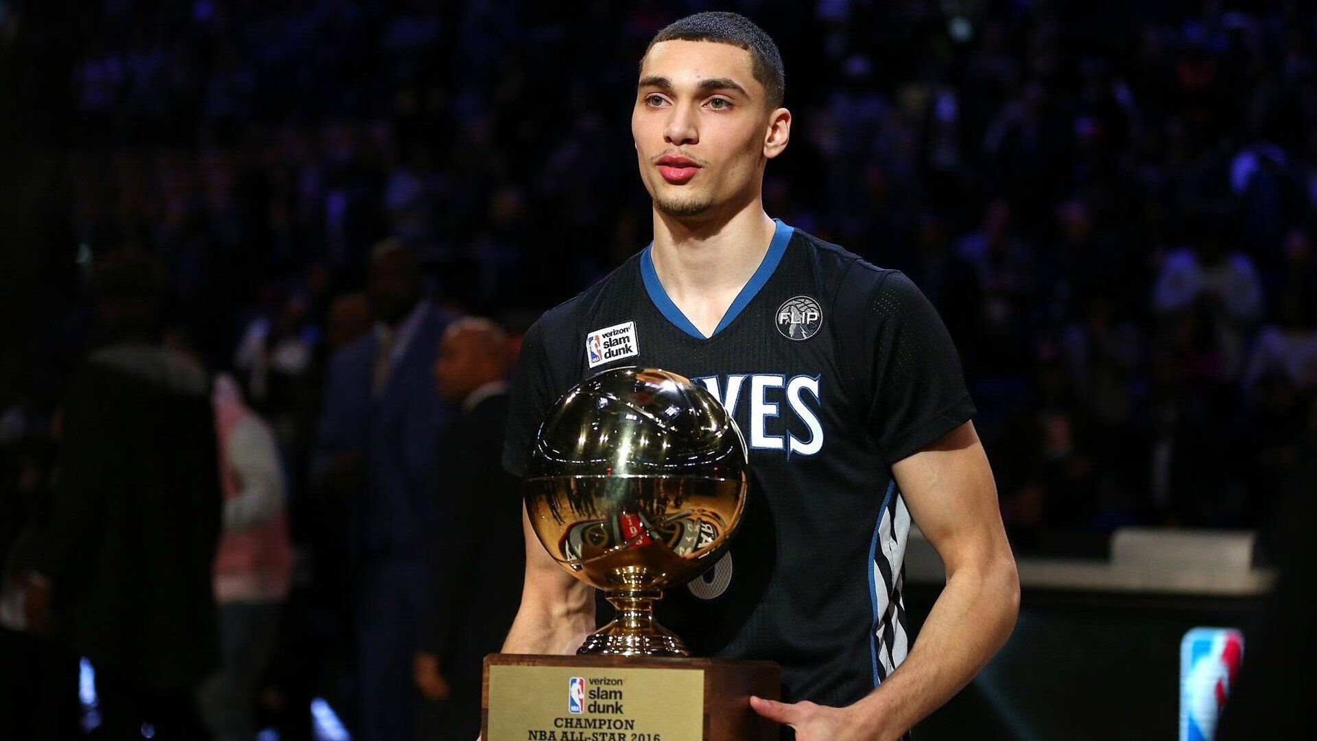 血流成河的赛场，加拿大冰球基因如何压制牙买加短跑血脉，范戴克在德甲争冠战完成终极接管